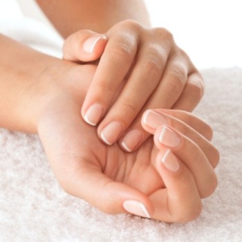 Manucure et pédicure à domicile  | déplacement 15.000ar - Manucure